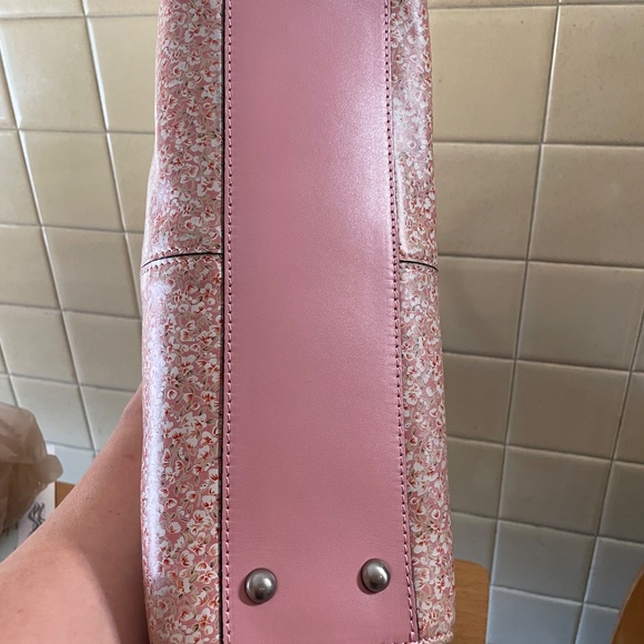 Patricia Nash - Picture 7 of 16